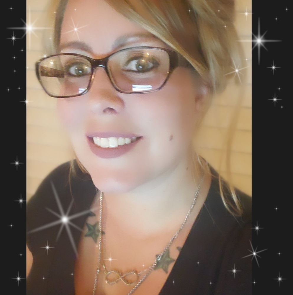 Meet your Posher, Crystal